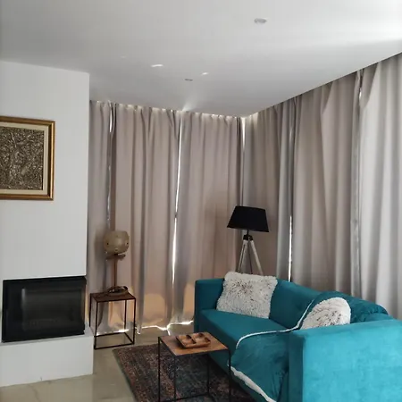 Apartment Marta 2 *